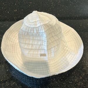Beautiful White Betmar Hat - Perfect for the summertime!